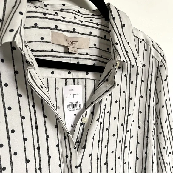 LOFT Black & White Patterned Blouse (Size M) - Picture 3 of 5